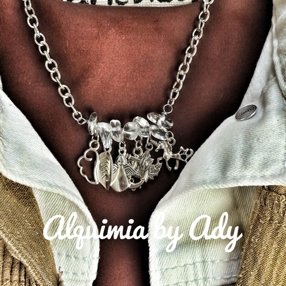 Handmade statement chunky clear quartz charms necklace - Picture 3 of 3